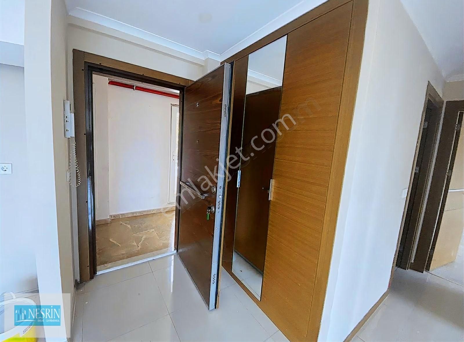 Nesrin Emlak Tecrübesiyle Kapalı Otoparklı Ebeveynli Lüks 2+1 - Görsel 13