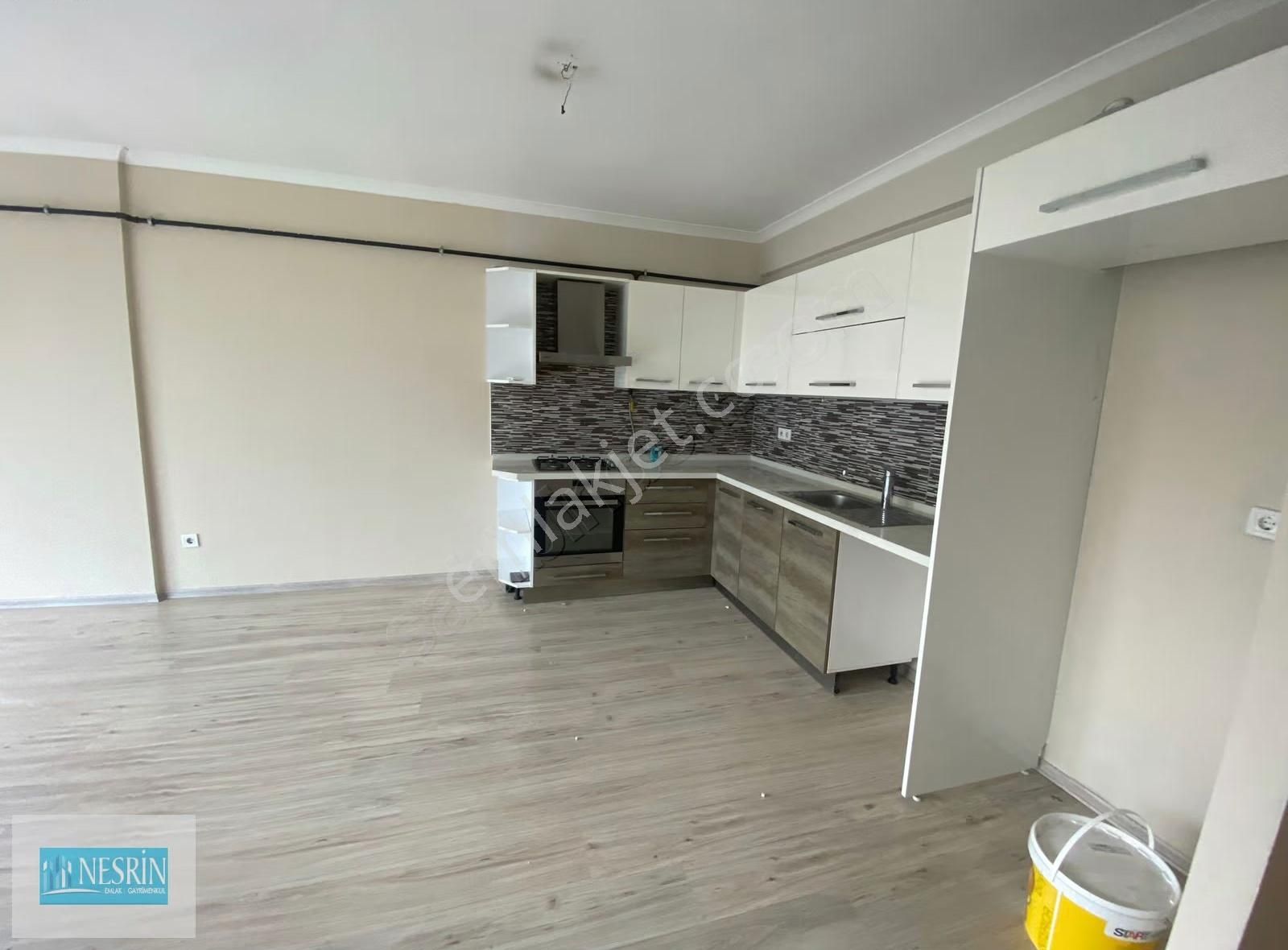 Nesrin Emlak Tecrübesiyle Kapalı Otoparklı Ebeveynli Lüks 2+1 - Görsel 16