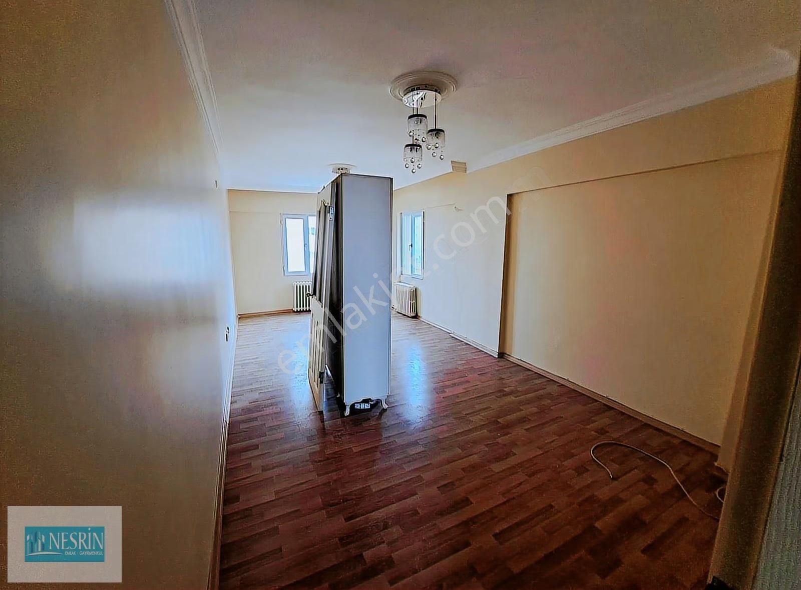 Nesrin Emlak Farkıyla Caddeye Okullara Yakın Oturmaya Hazır 2+1 - Görsel 16