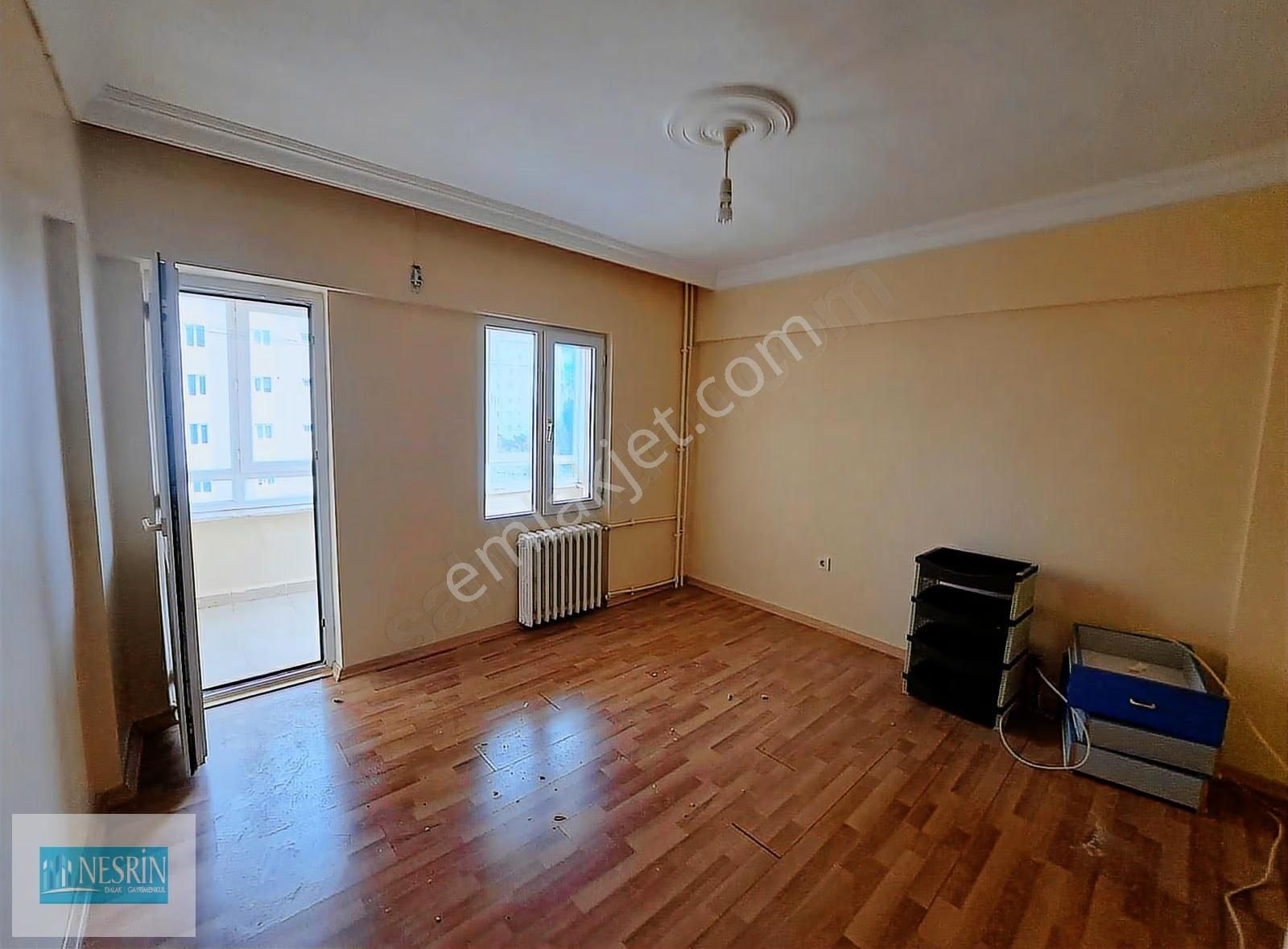 Nesrin Emlak Farkıyla Caddeye Okullara Yakın Oturmaya Hazır 2+1 - Görsel 22