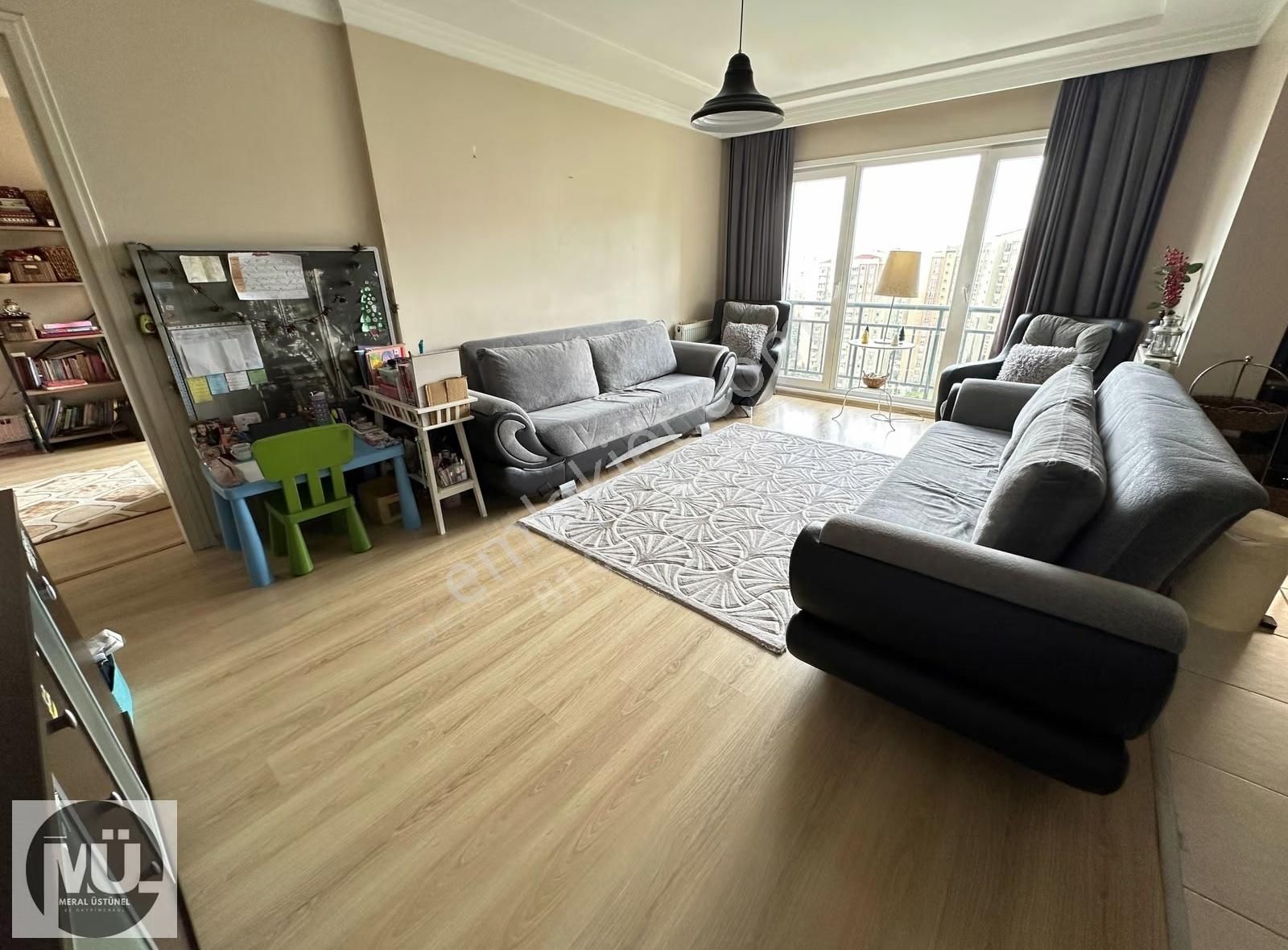 Atakent Avrupa 1 Sitesi Peyzaj Manzaralı 71 M2 1+1 Satılık Daire