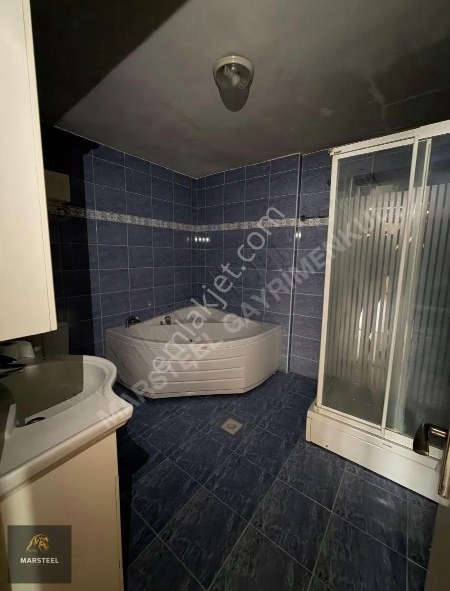 Aydınlıkta 3.5+1 175 M2 Arakat Caddeye Cephe Bakımlı Daire