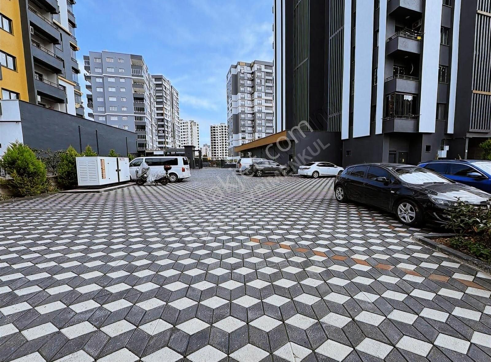 Fume'den Satılık Lüks Havuzlu Daire - Görsel 14