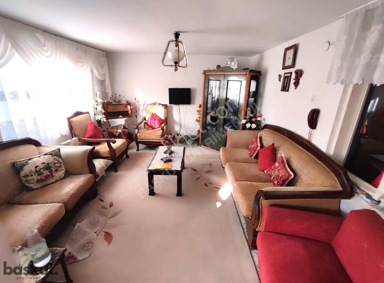 Karşıyaka Alaybey'de, İzban Yanı 2+1 Daire - Görsel 12