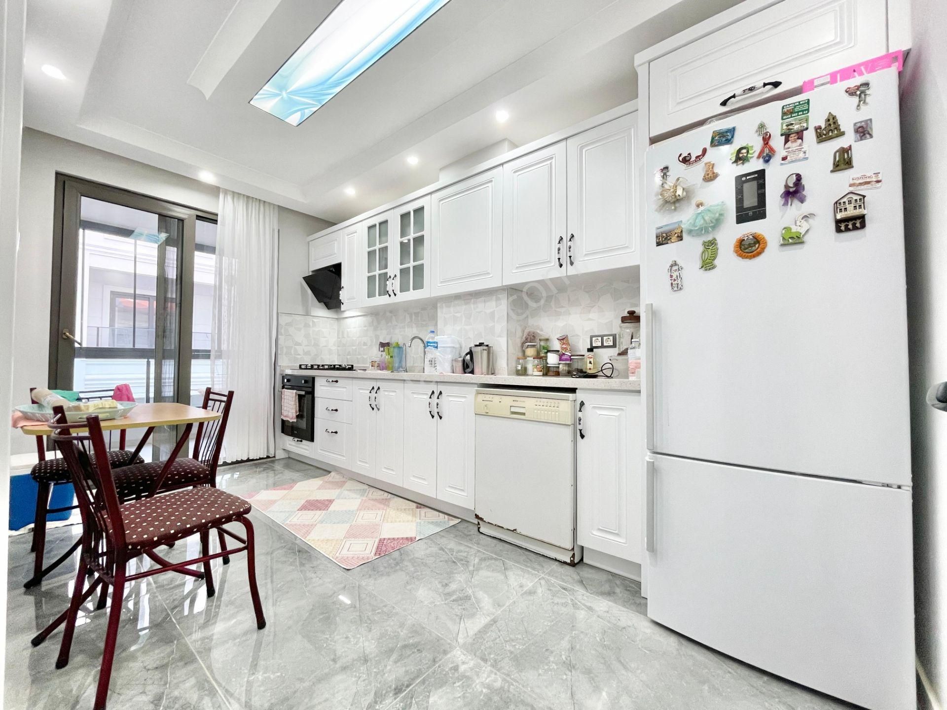 Berkay Demirel'den Akçayda 2 Yaşında Ayrı Mutfak Lüx 4+1 Dubleks