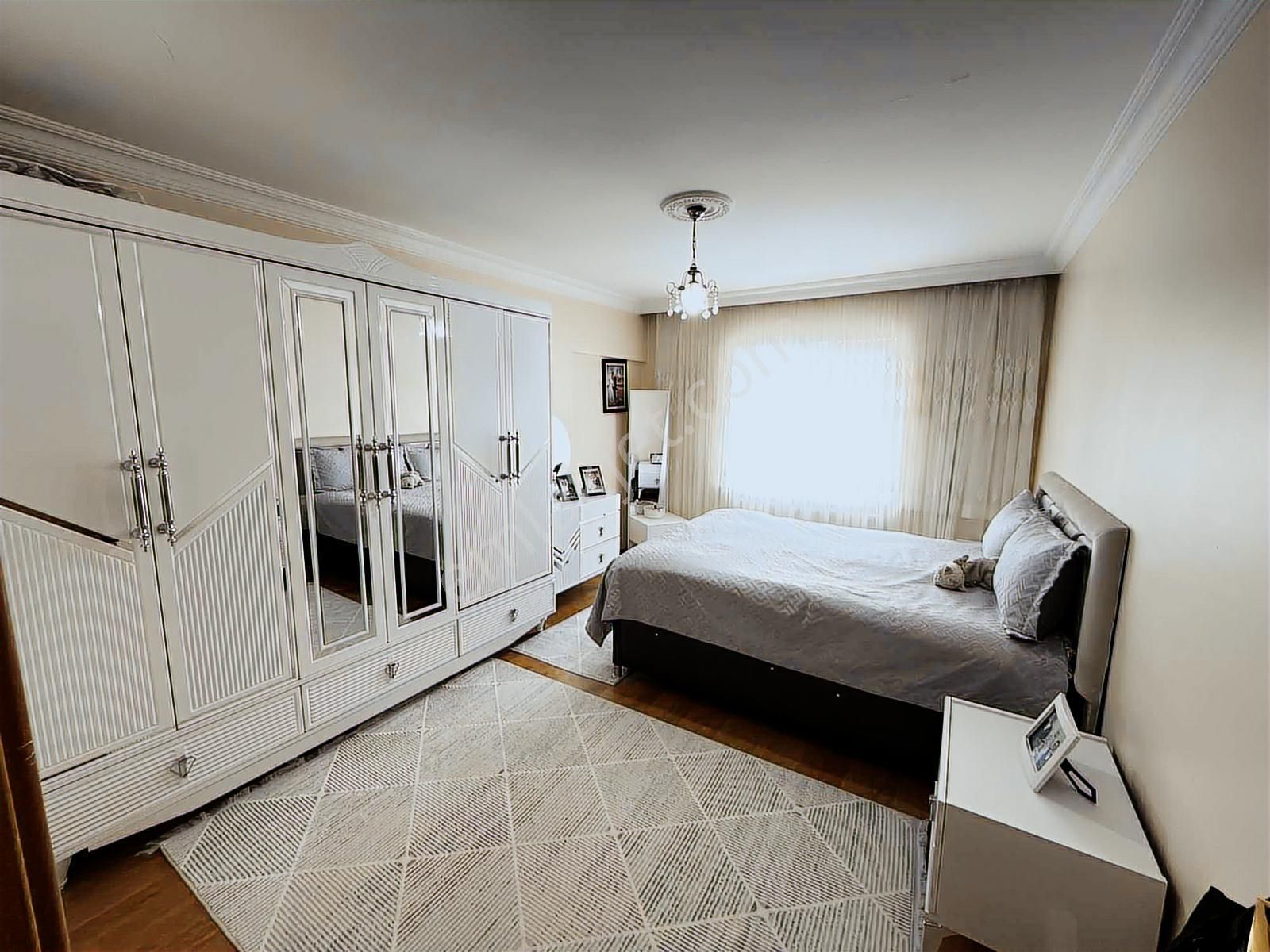 Manzaralı Çift Balkonlu 3+1 Uçaklı Park Mevkıı Geniş Daire - Görsel 35