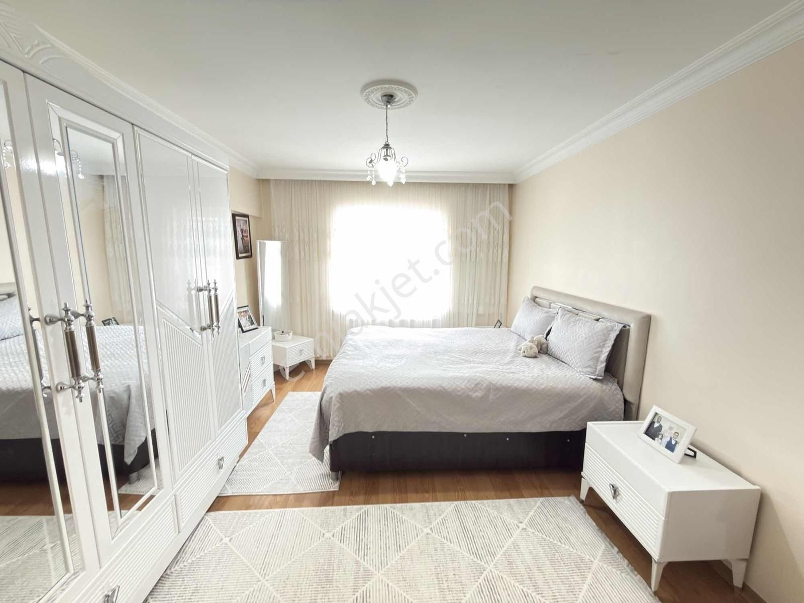 Manzaralı Çift Balkonlu 3+1 Uçaklı Park Mevkıı Geniş Daire - Görsel 4