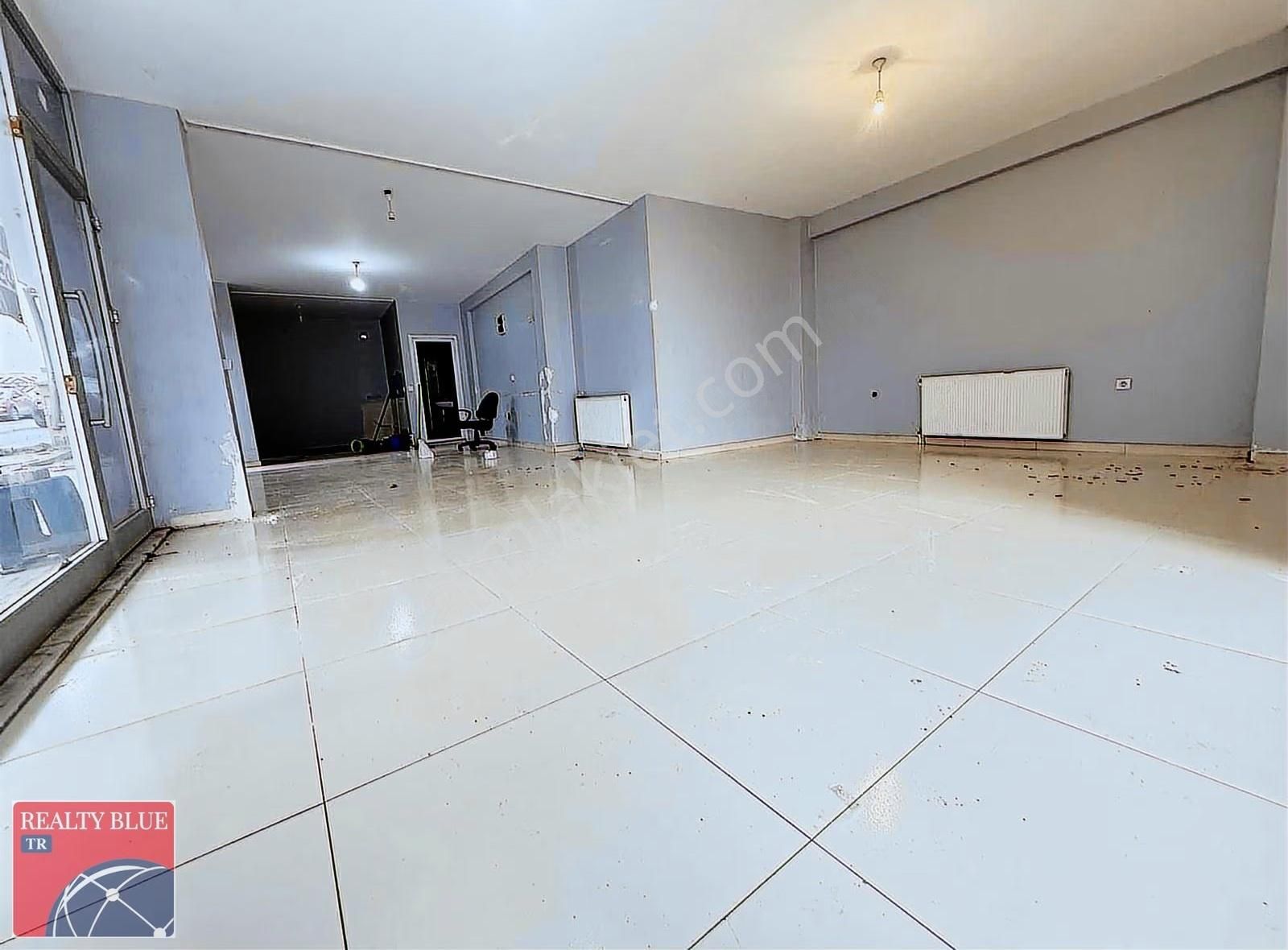 Kiralık Dükkan (190 M2 ) Samandıra Merkez,de