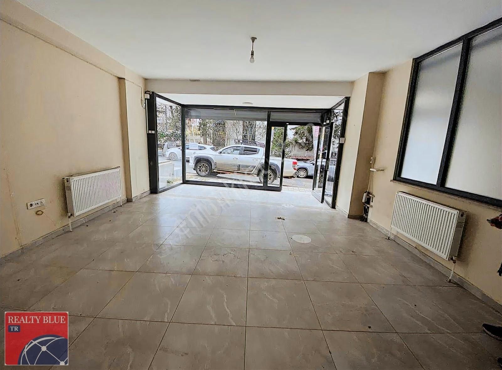 Sultanbeyli Merkez'de Kiralık Dükkan - Görsel 13