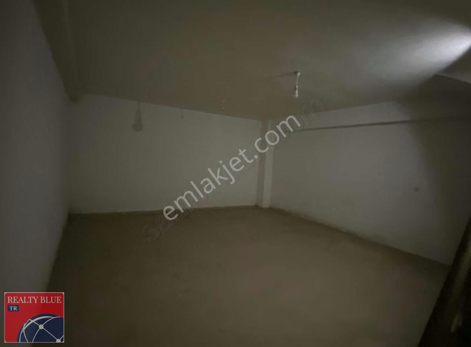 Sultanbeyli Merkez'de Kiralık Dükkan - Görsel 11
