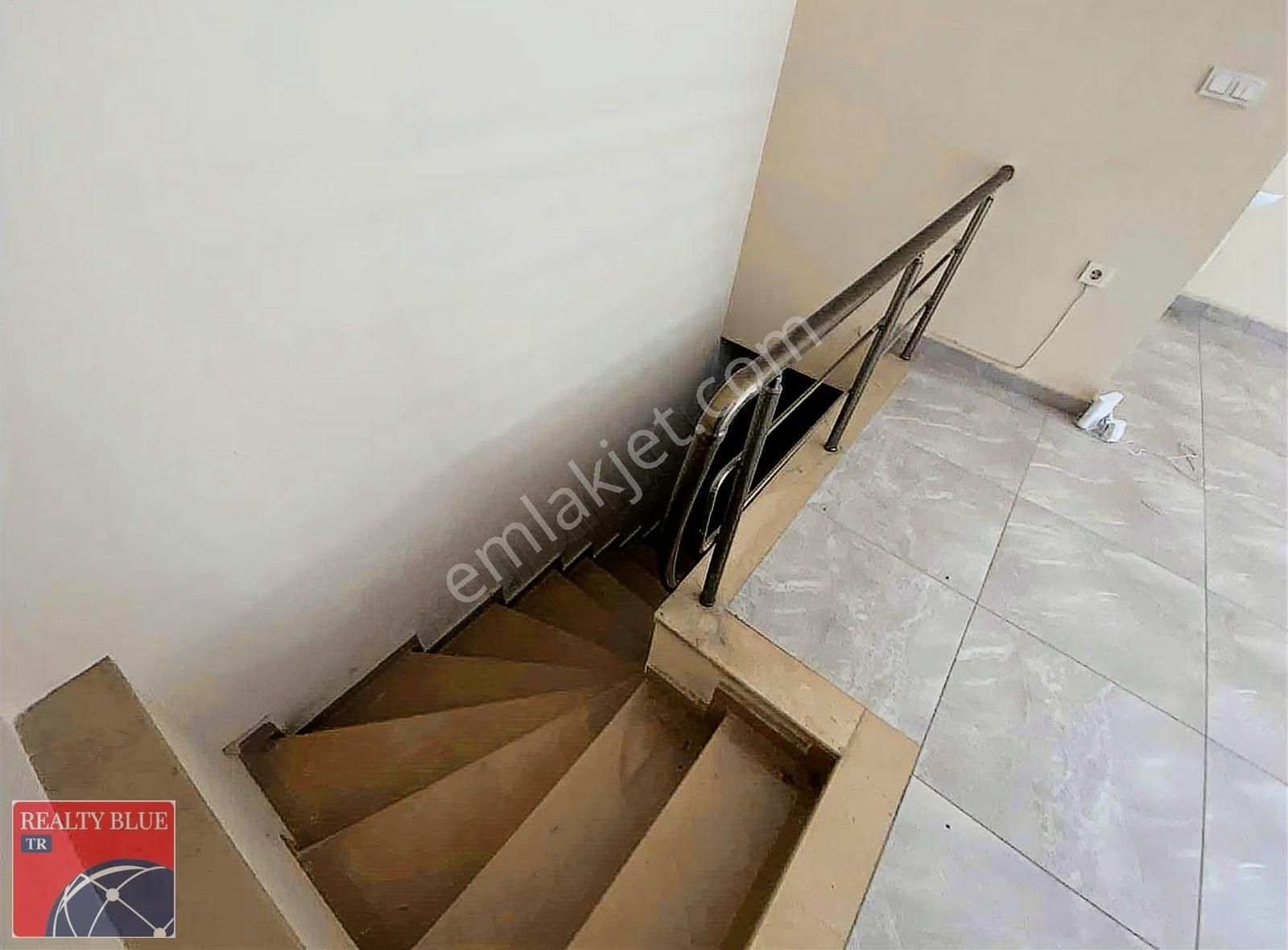 Sultanbeyli Merkez'de Kiralık Dükkan - Görsel 6