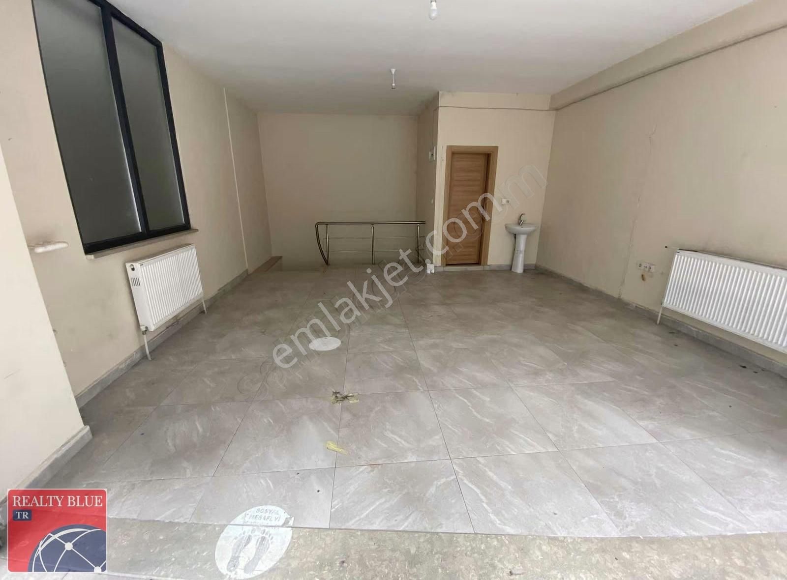 Sultanbeyli Merkez'de Kiralık Dükkan - Görsel 9