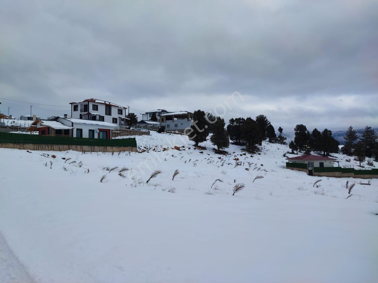 Kar Emlaktan Yeni Konacık Bozkırlı Mevkiinde 400 M2 Satılık Arsa - Görsel 18