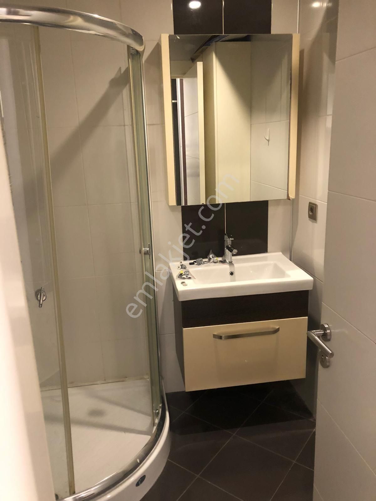 Cumhurıyet Metrobuse Yakın 1+1 Full Esyalı - 28.500 - Görsel 6