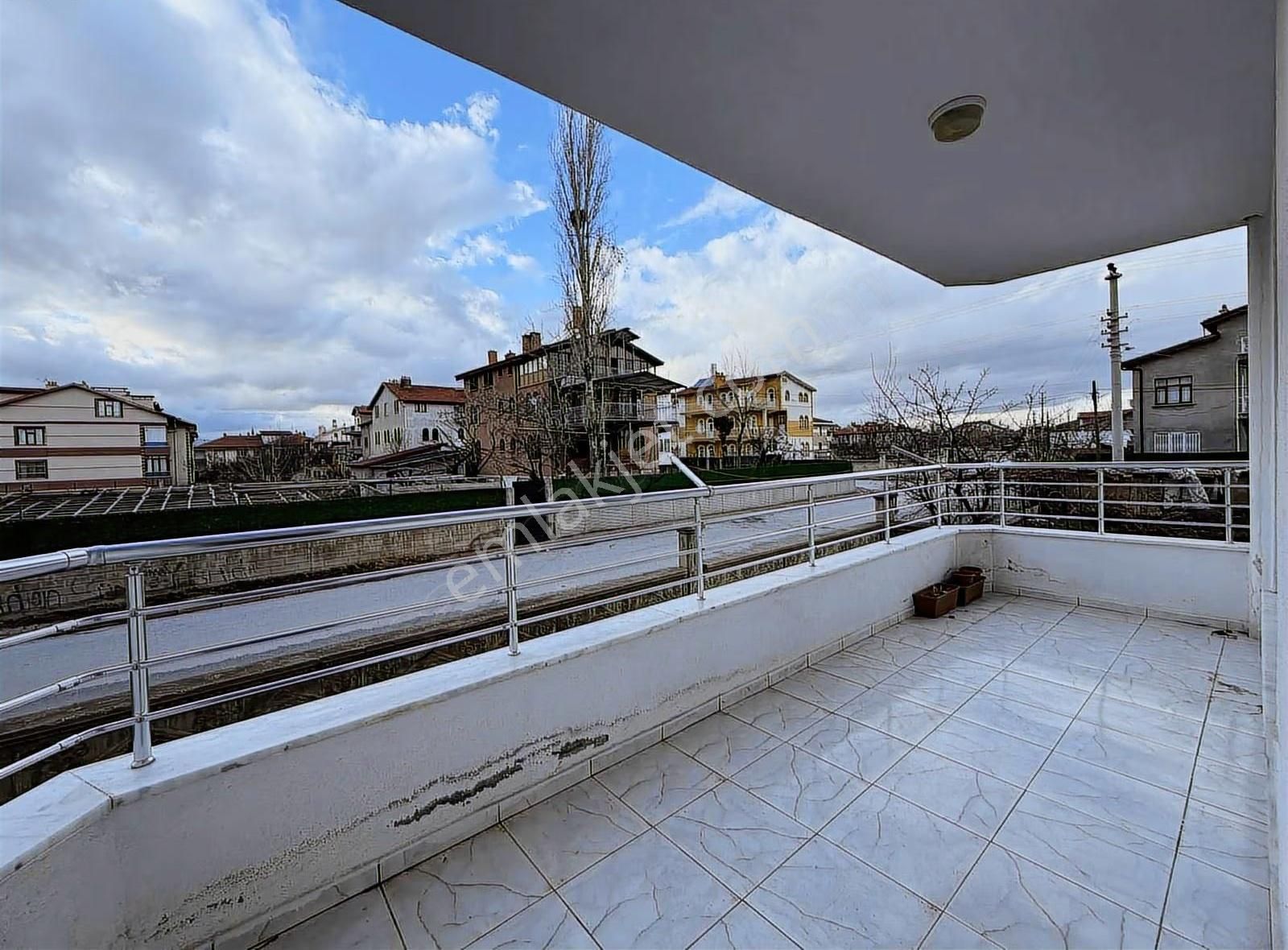 Karaaslan Hadimi Parkı Ve Karaman Yolu Yakını Geniş 3+1 Daire - Görsel 4