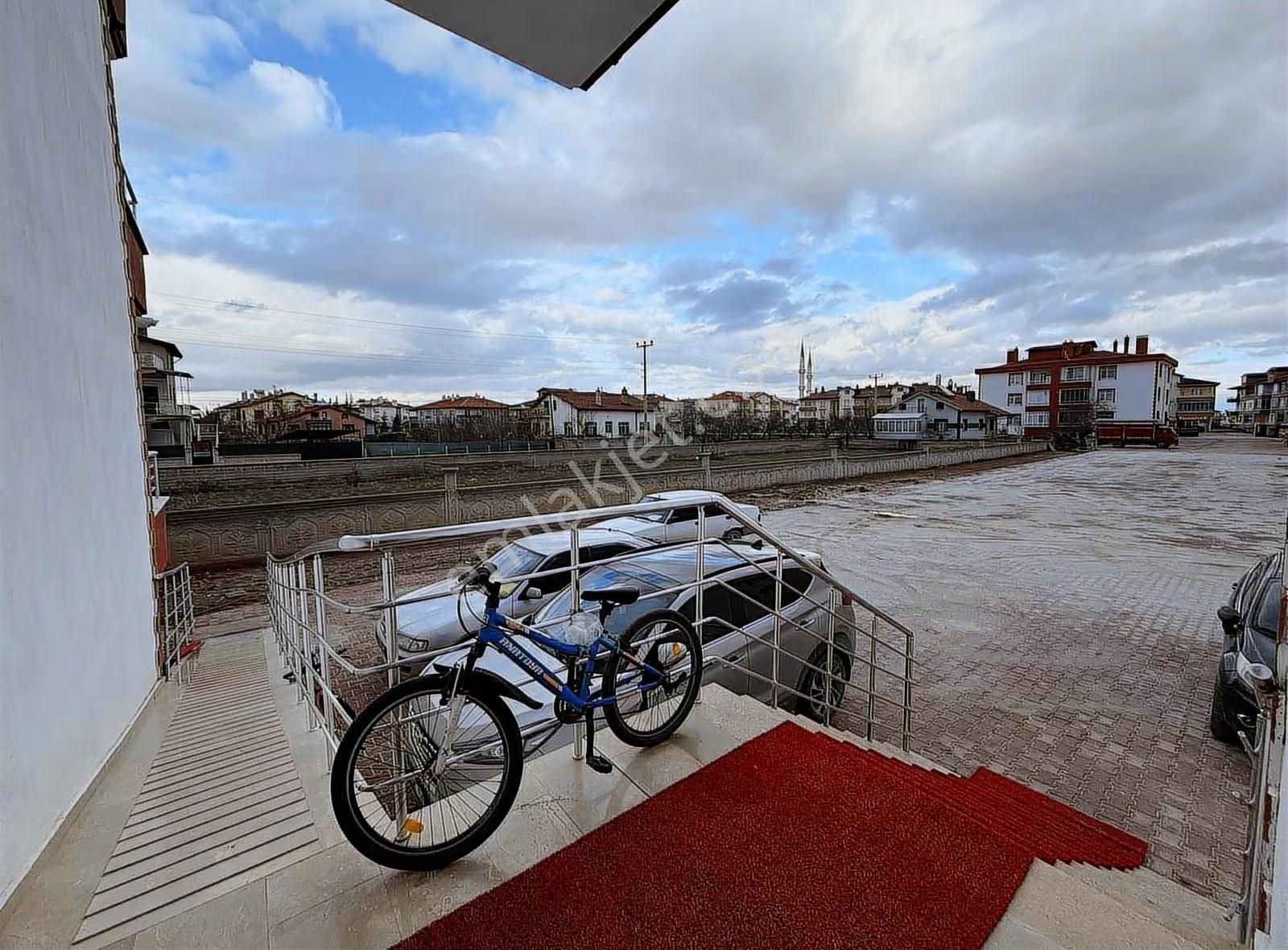 Karaaslan Hadimi Parkı Ve Karaman Yolu Yakını Geniş 3+1 Daire - Görsel 13