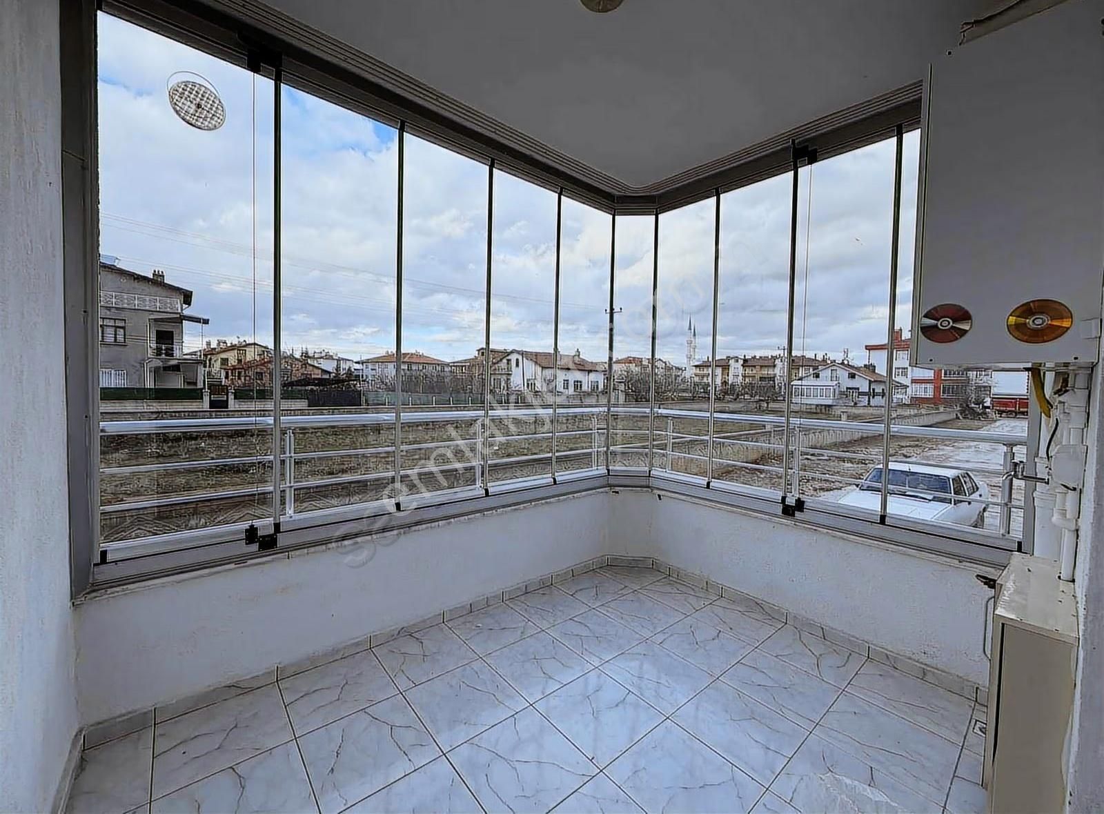 Karaaslan Hadimi Parkı Ve Karaman Yolu Yakını Geniş 3+1 Daire - Görsel 14