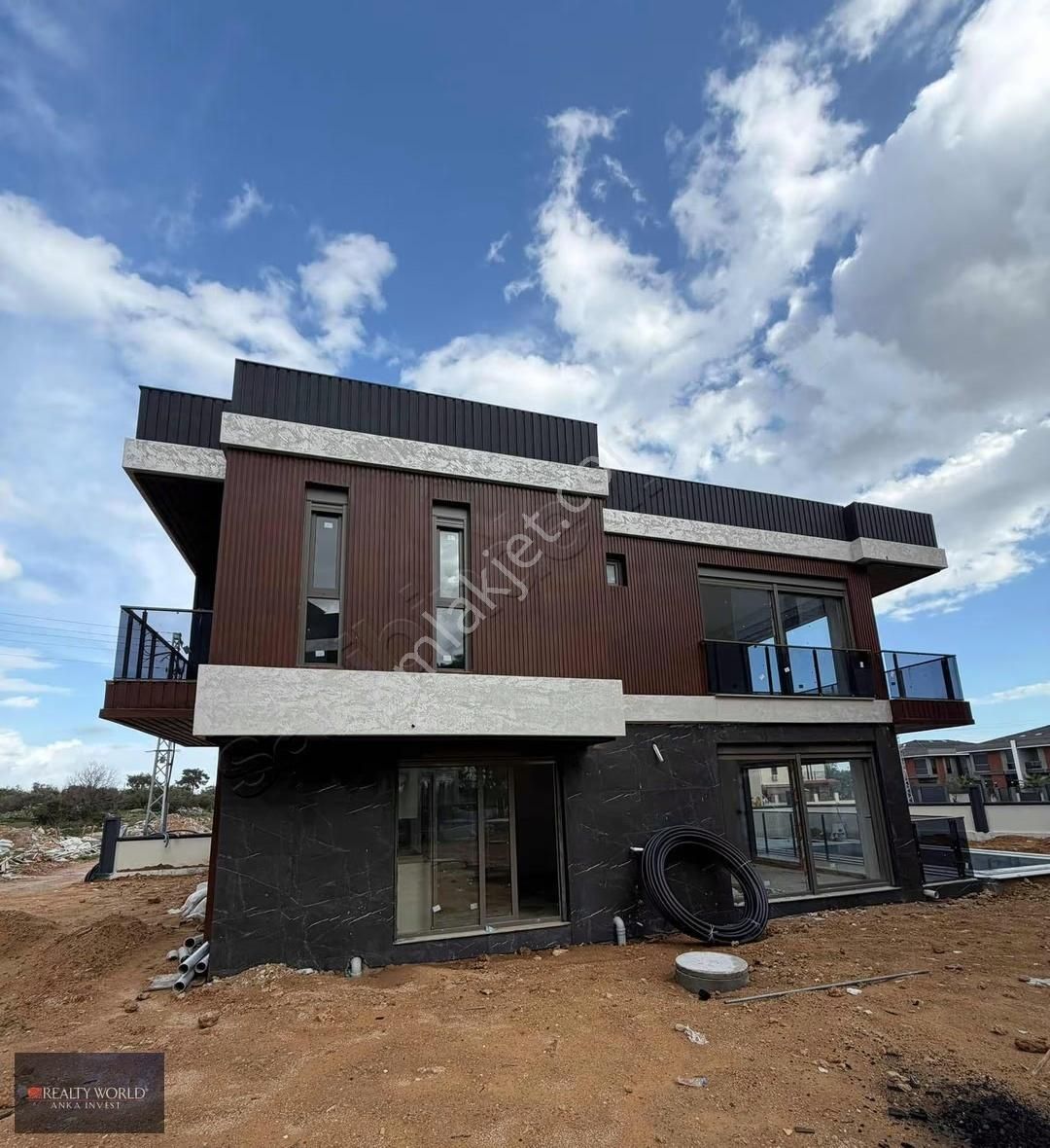 Rw Ankadan Toplum Kolejine 2 Km Mesafede Satılık 4+1 Villa - Görsel 16