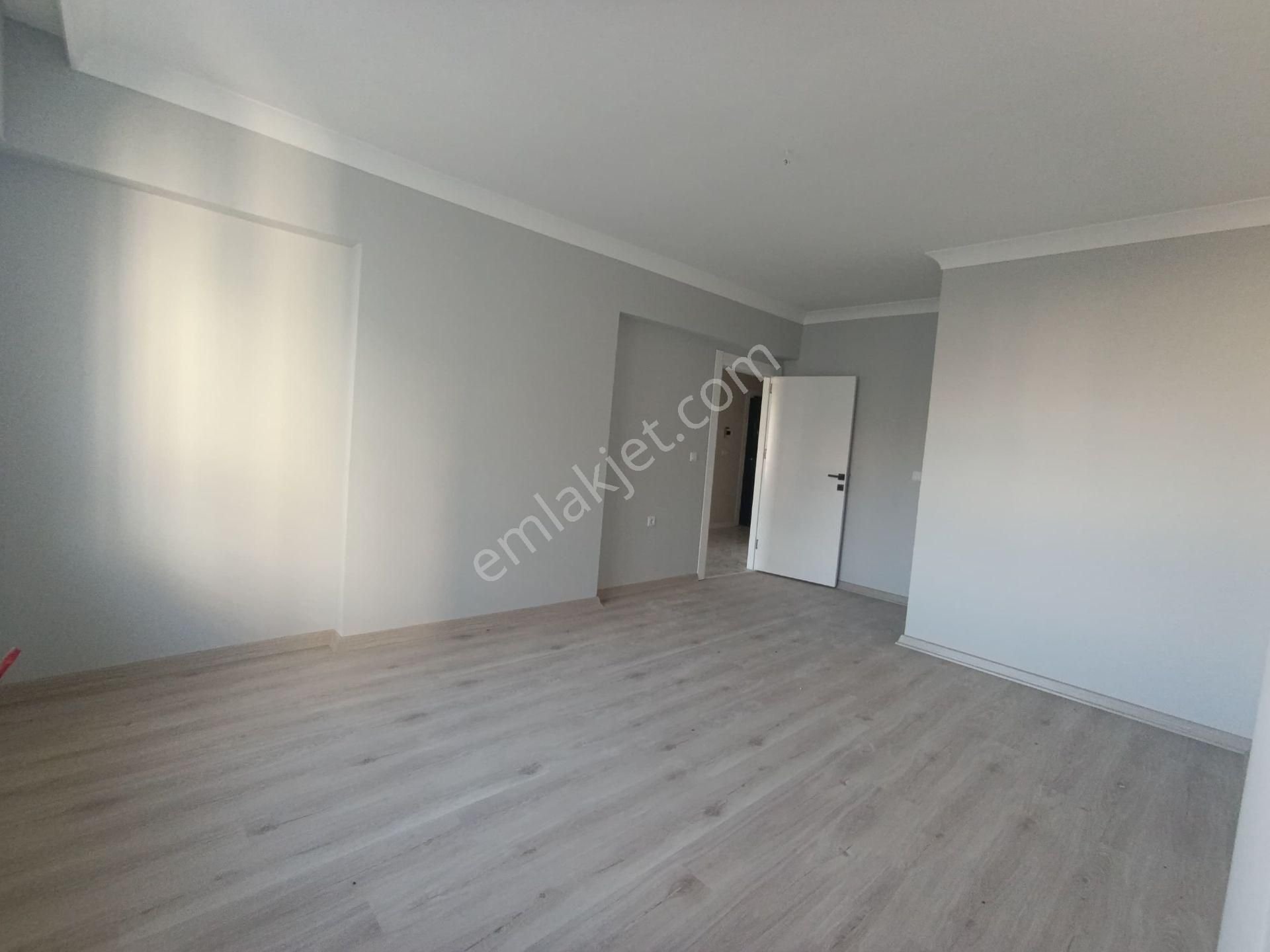 Cengizhan'da Cadde Yakını Teras Balkonlu 9. Kat Ön Cephe - Görsel 28