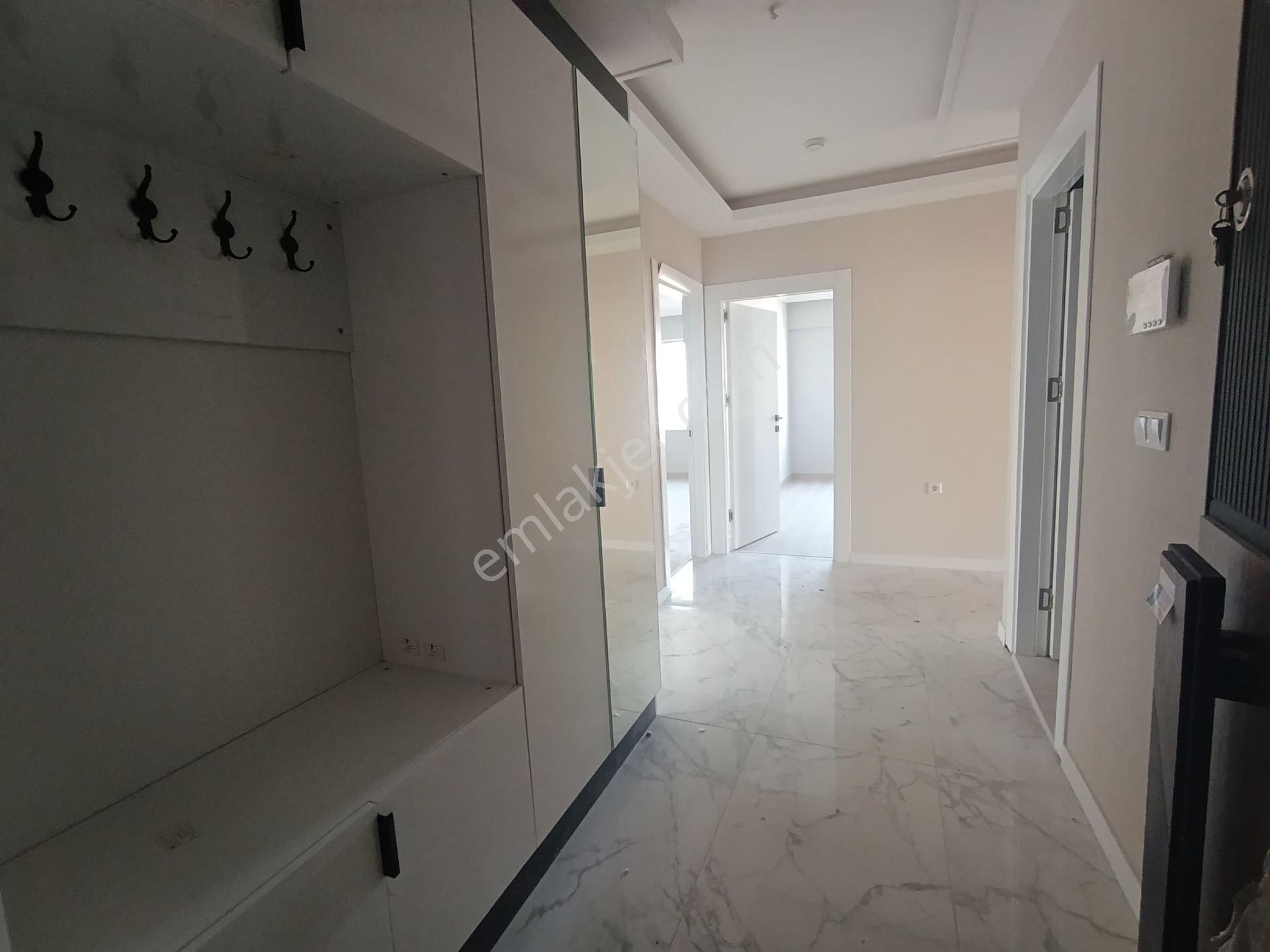 Cengizhan'da Cadde Yakını Teras Balkonlu 9. Kat Ön Cephe - Görsel 9