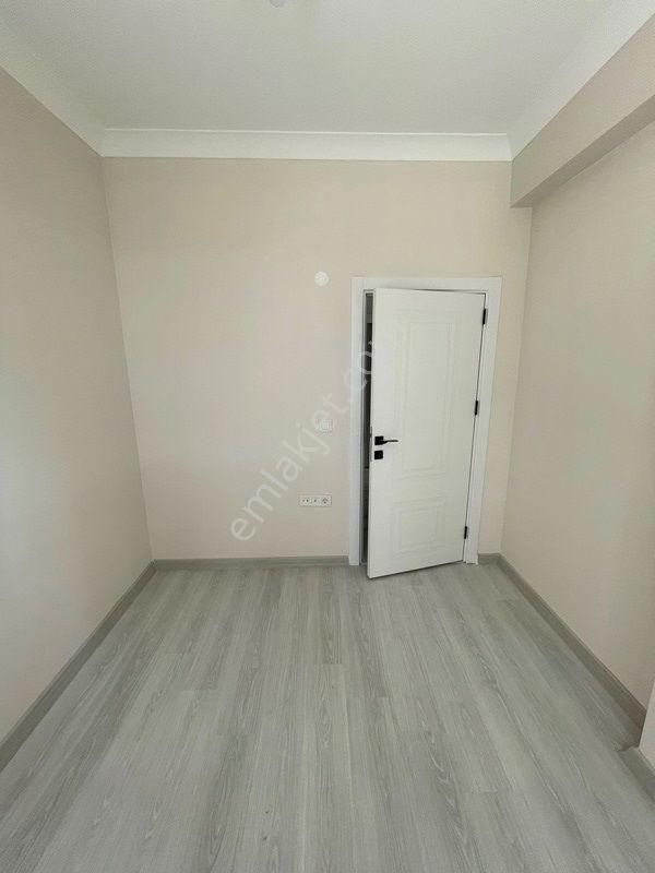 Mertcan Dan Kartal Metro Durağına Yürüme Arakat 3+1 İskanlı - Balkonlu - Görsel 18