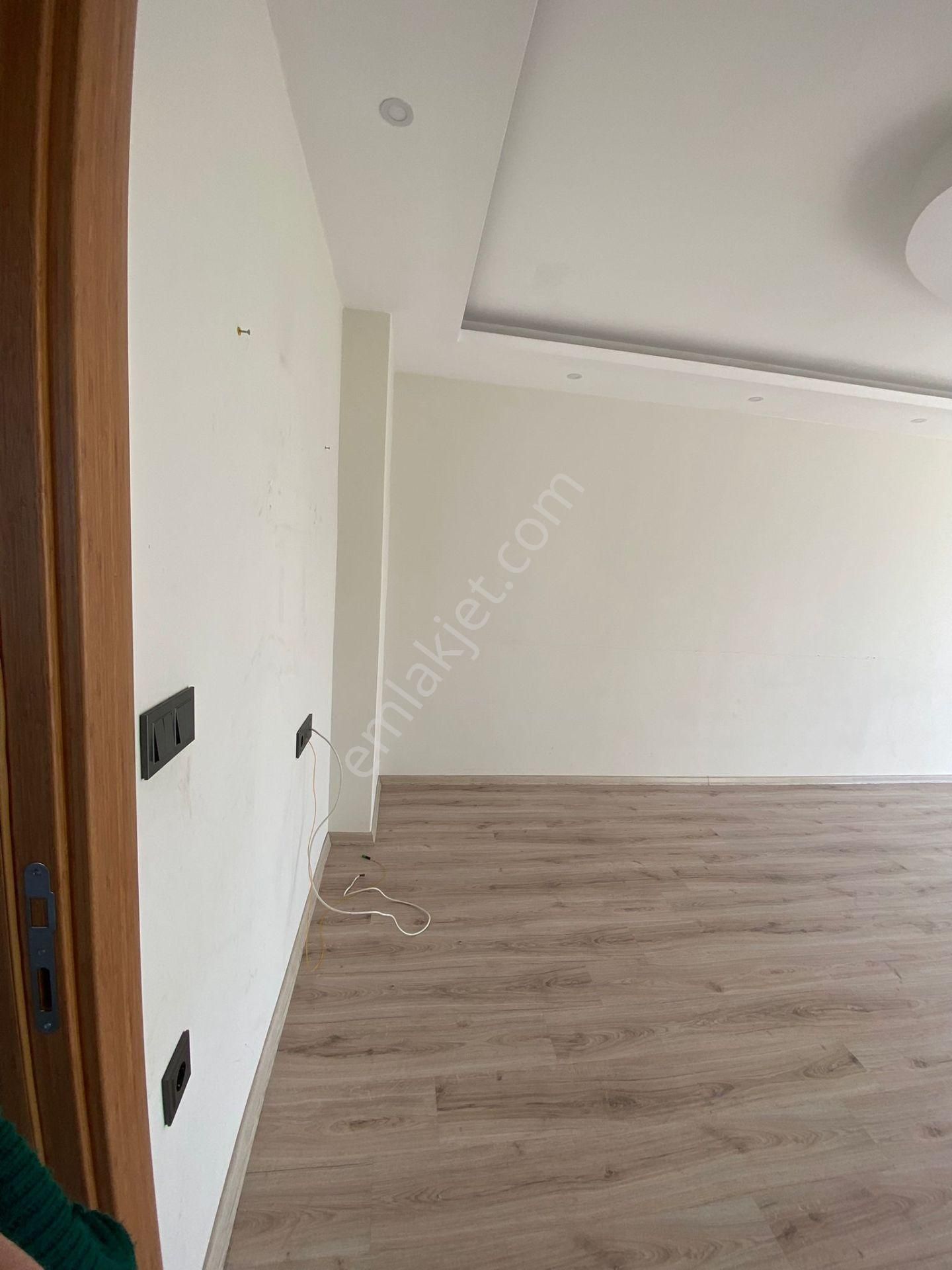 Adana Sarıçam Belediyesi Yanında 4+1 Geniş Doğalgazlı Kombili Parkeli Kiralık Fırsat Daire - Görsel 7