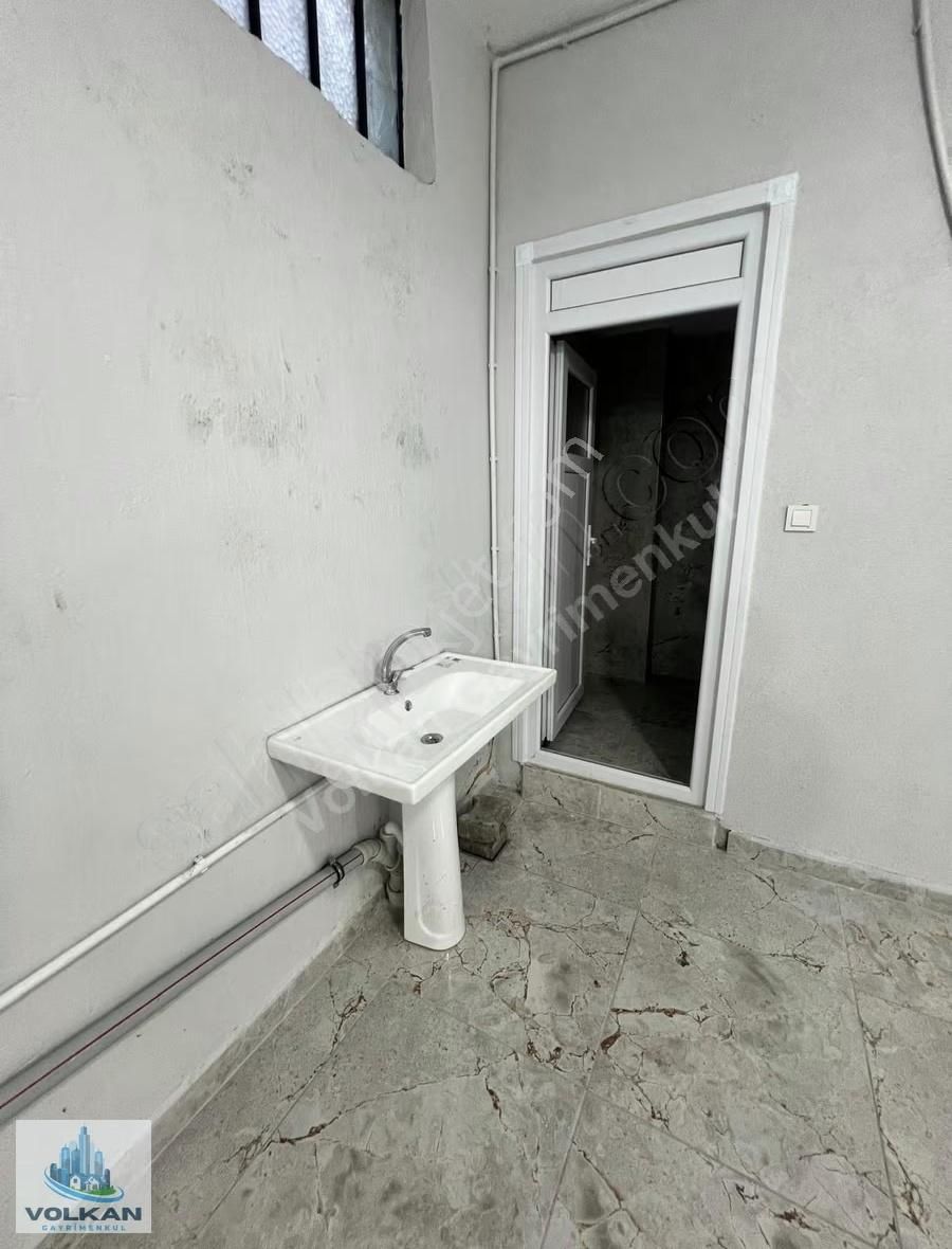 Volkan İnş'tan Uğurmumcu Mah.kiralık Tramvay Dibi 200m2 Dükkan - Görsel 3