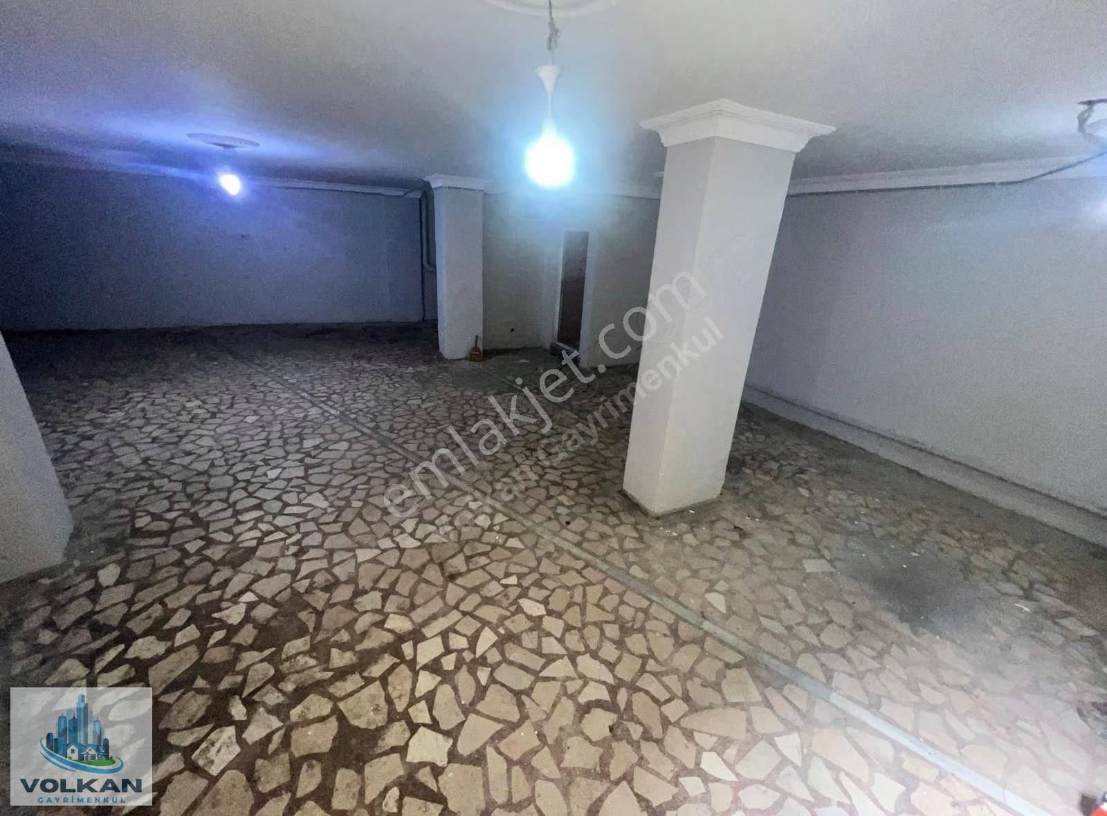 Volkan İnş'tan 50 Yıl Mah.kiralık 90m2 Uyguna Dükkan..