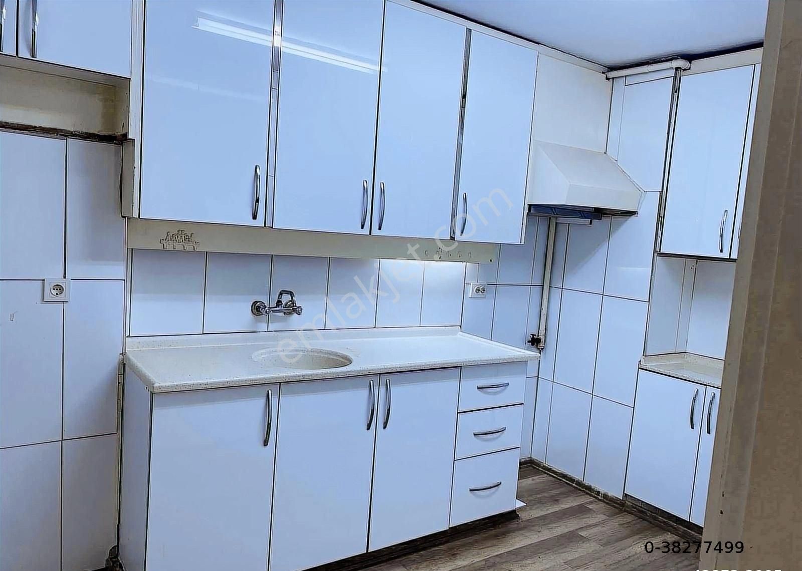 Karşıyaka Sahilde Yalı Dairesi 3+1 Kiralık - Görsel 12