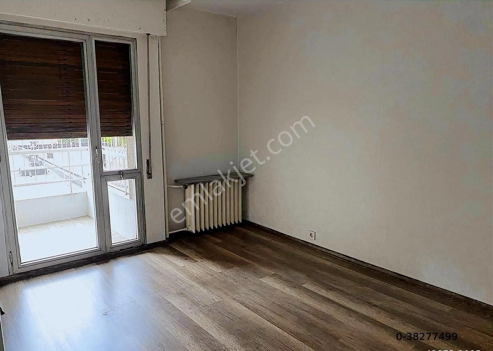 Karşıyaka Sahilde Yalı Dairesi 3+1 Kiralık - Görsel 3