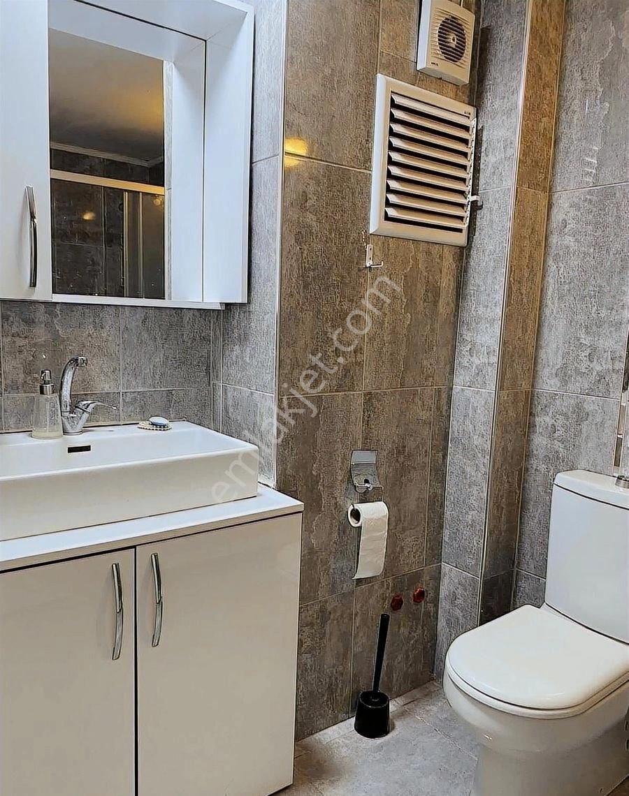 Karşıyaka Sahilde Yalı Dairesi 3+1 Kiralık - Görsel 22