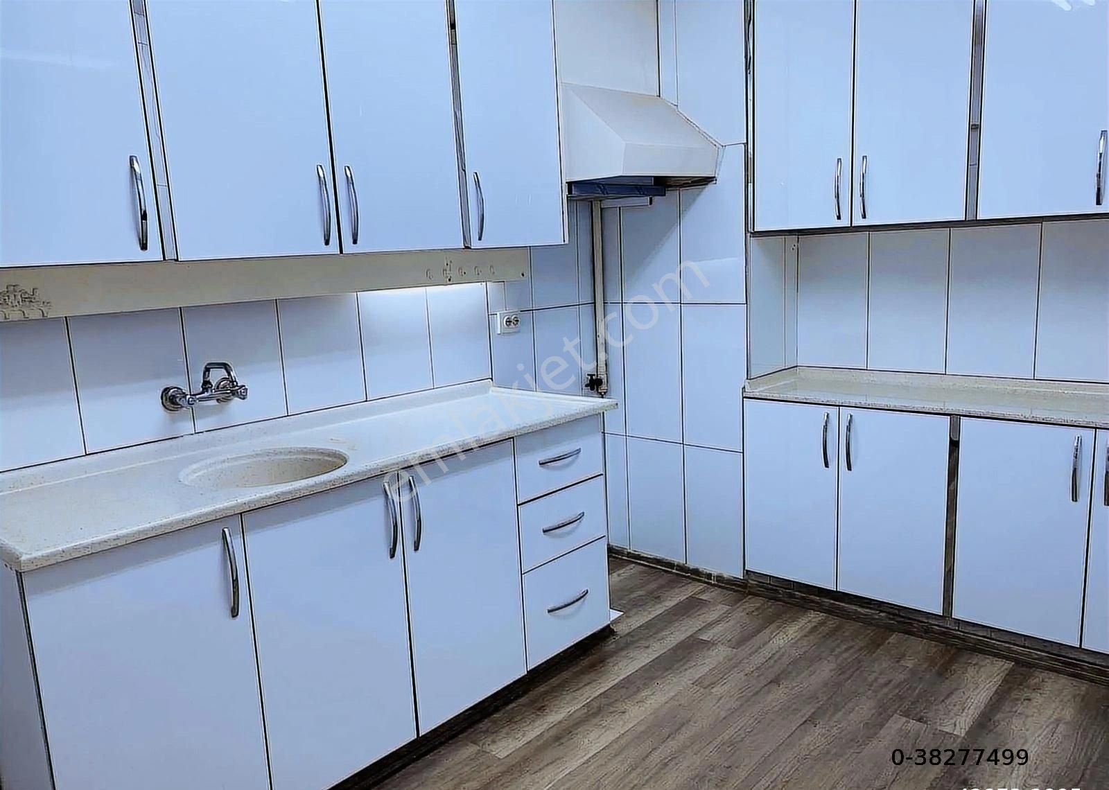 Karşıyaka Sahilde Yalı Dairesi 3+1 Kiralık - Görsel 14