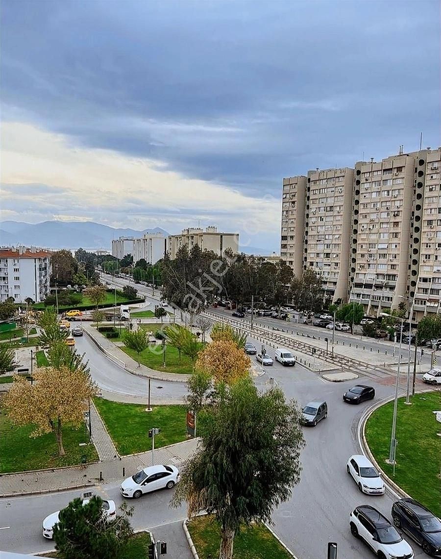 Bostanlı Atakent 'in Engüzel Yerinde Satılık 4+1 Dubleks Daire