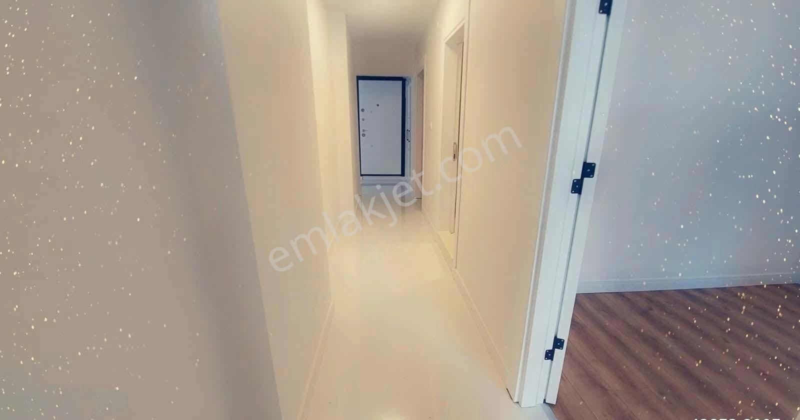 Ren'den Çamlıkta İçi Full Yaılı Köşe 3+1 Satılık Daire - Görsel 5