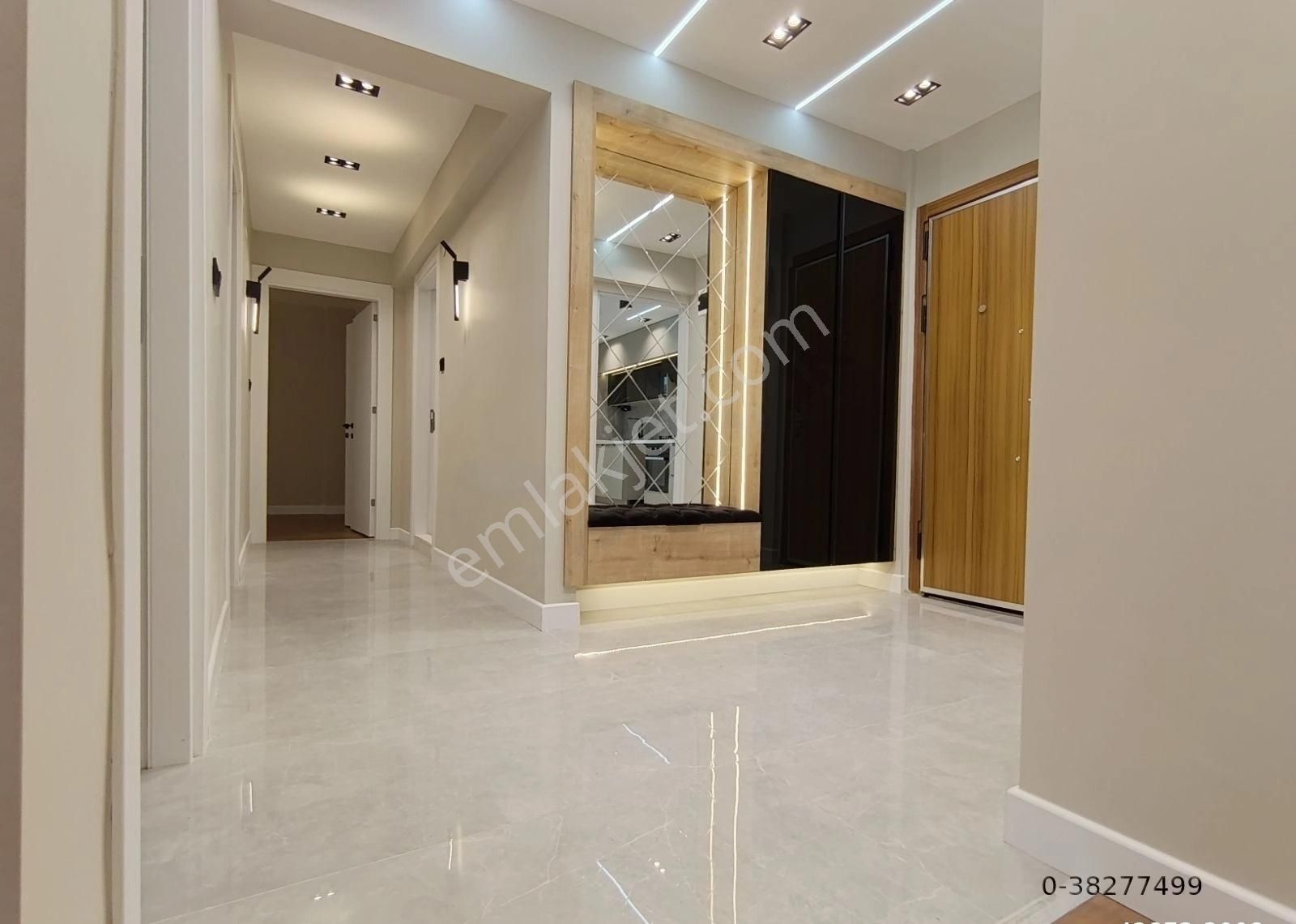 Bostanlıda İçi Full Yapılı Köşe 3+1 Satılık Daire