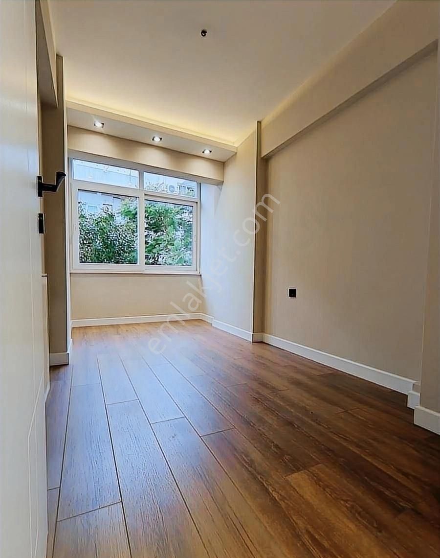 Bostanlıda İçi Full Yapılı Köşe 3+1 Satılık Daire - Görsel 12