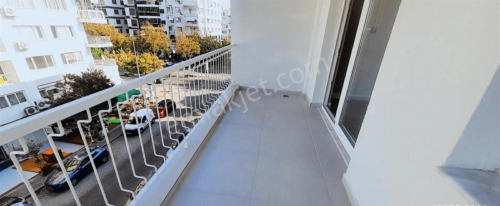 Bostanlı Girne Cadde Üstü Full Tadilatlı Asansörlü 3+1 Daire - Görsel 32