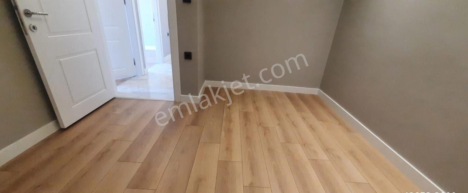 Bostanlı Girne Cadde Üstü Full Tadilatlı Asansörlü 3+1 Daire - Görsel 9