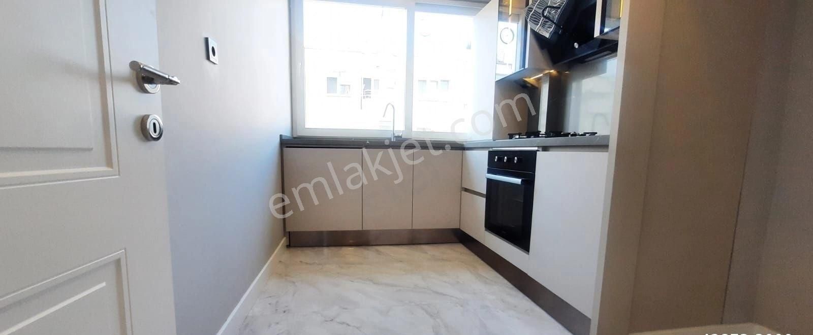 Bostanlı Girne Cadde Üstü Full Tadilatlı Asansörlü 3+1 Daire - Görsel 23
