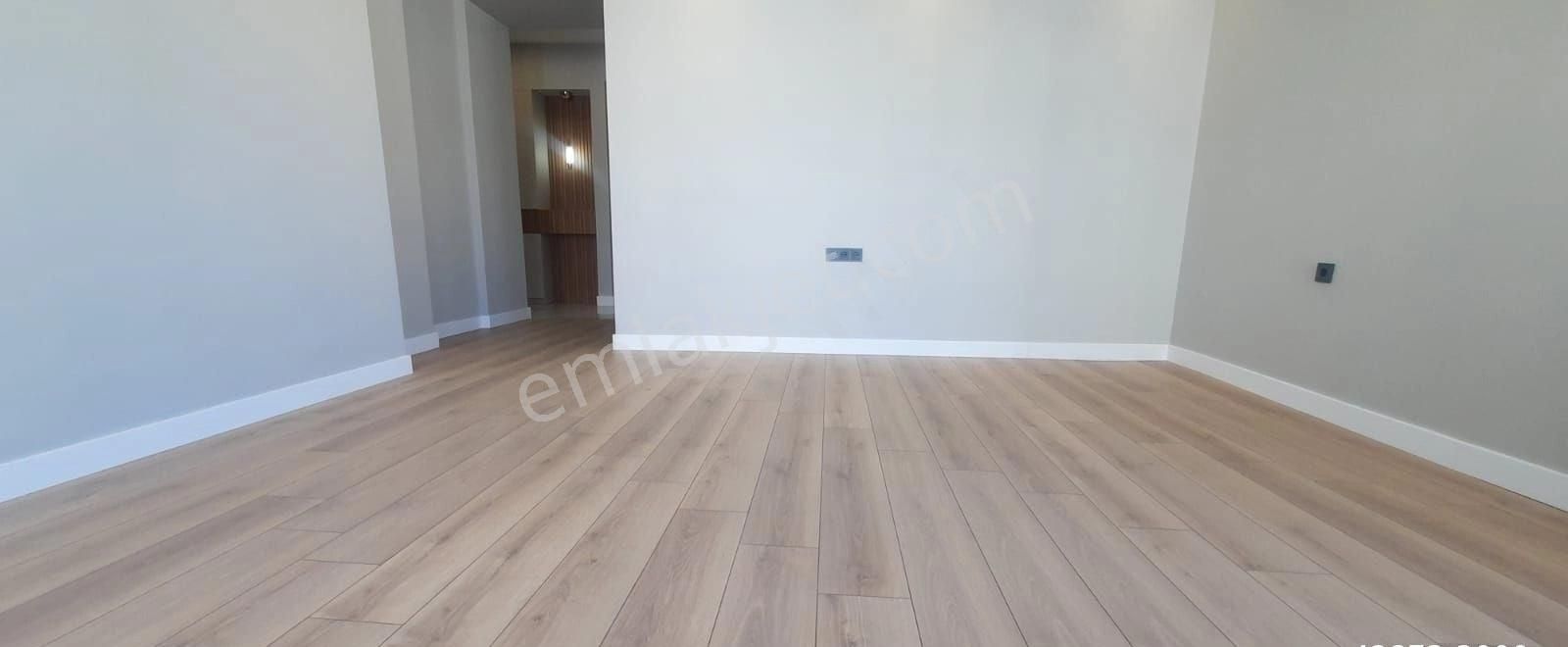 Bostanlı Girne Cadde Üstü Full Tadilatlı Asansörlü 3+1 Daire - Görsel 8