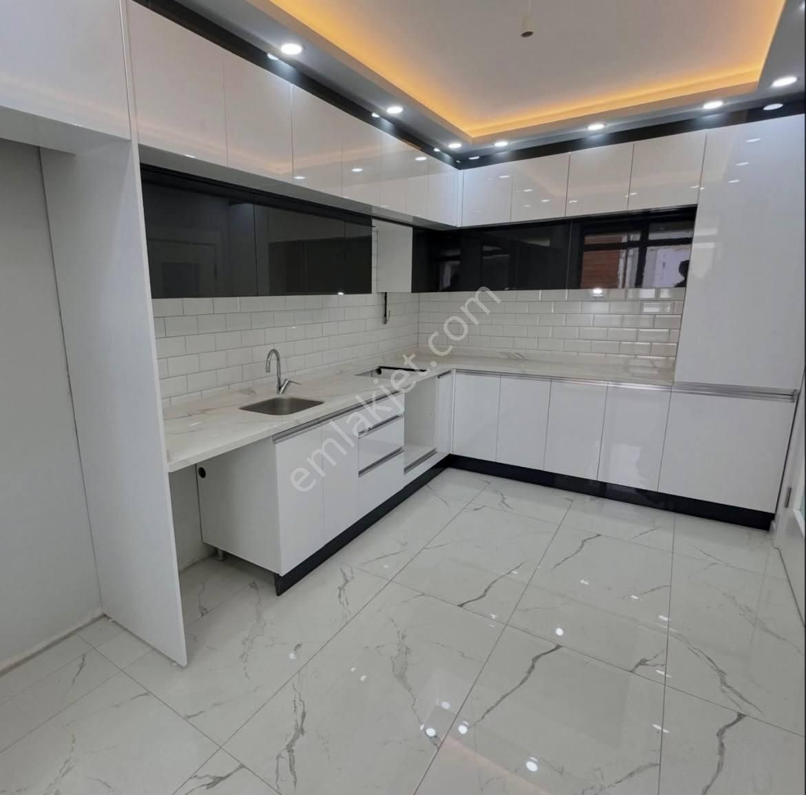 Güngören Merkez Mah Sahibinden Kiralık 2+1 Modern Daire - Görsel 2
