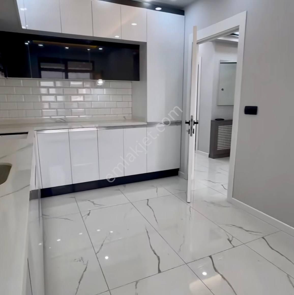Güngören Merkez Mah Sahibinden Kiralık 2+1 Modern Daire - Görsel 3