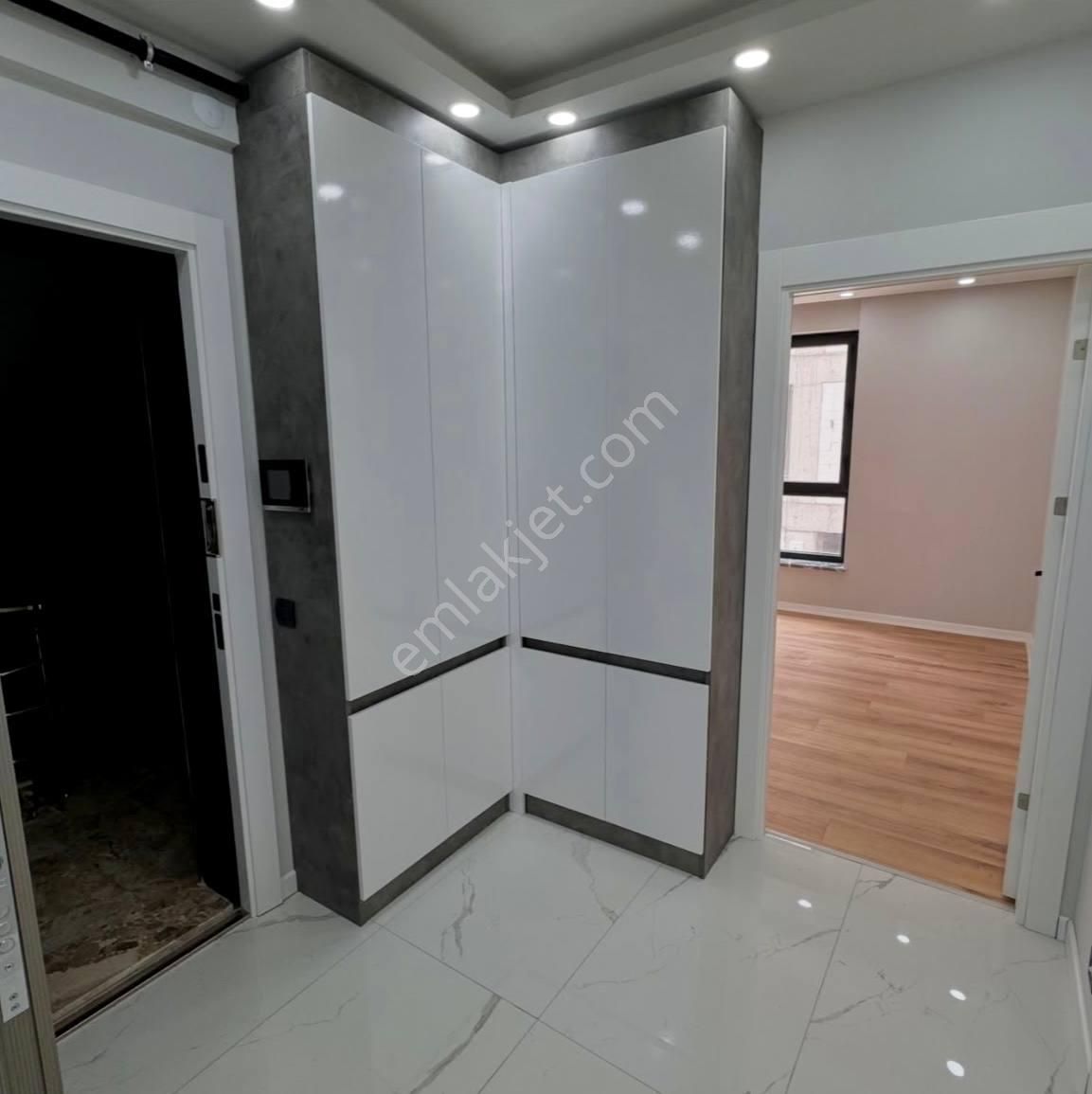 Güngören Merkez Mah Sahibinden Kiralık 2+1 Modern Daire - Görsel 13