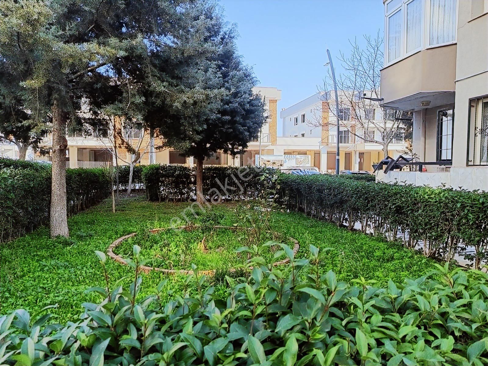 Buket Emlaktan Satılık 2+1 Daire Ara Kilerli Asansörlü Ebeveynli