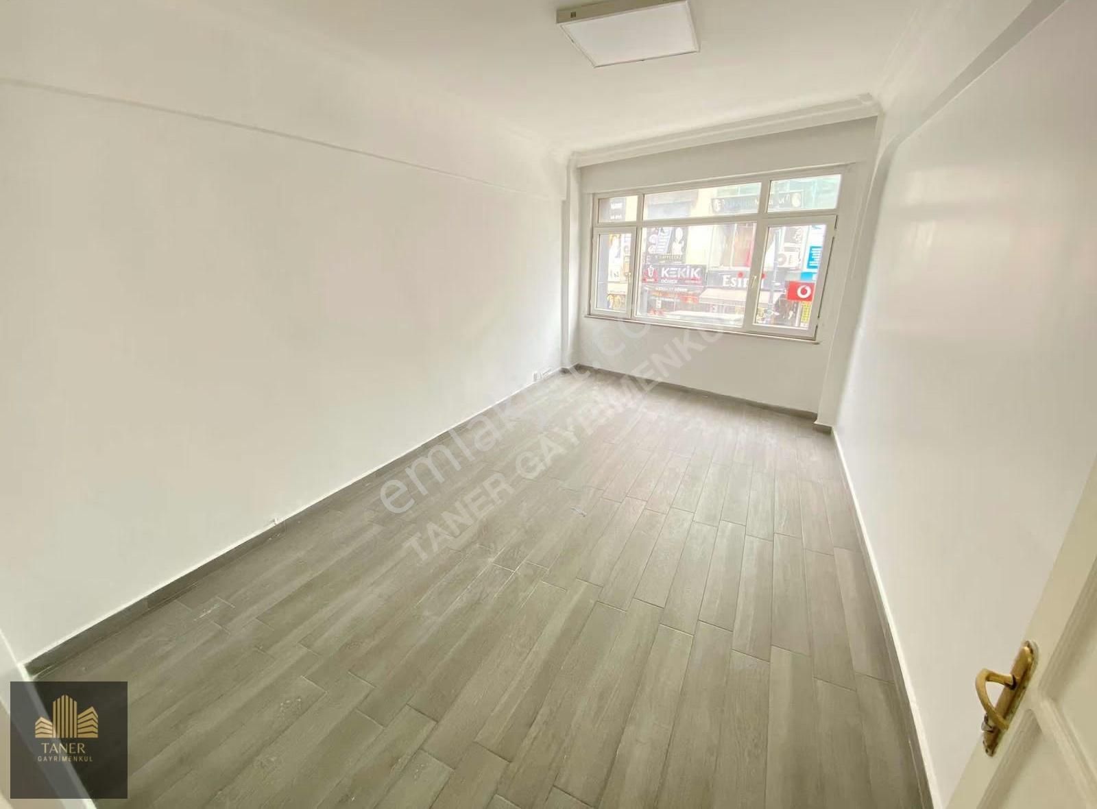 Tabela Değeri Olan Cadde Üzeri Kiralık Tadilatlı Ofis