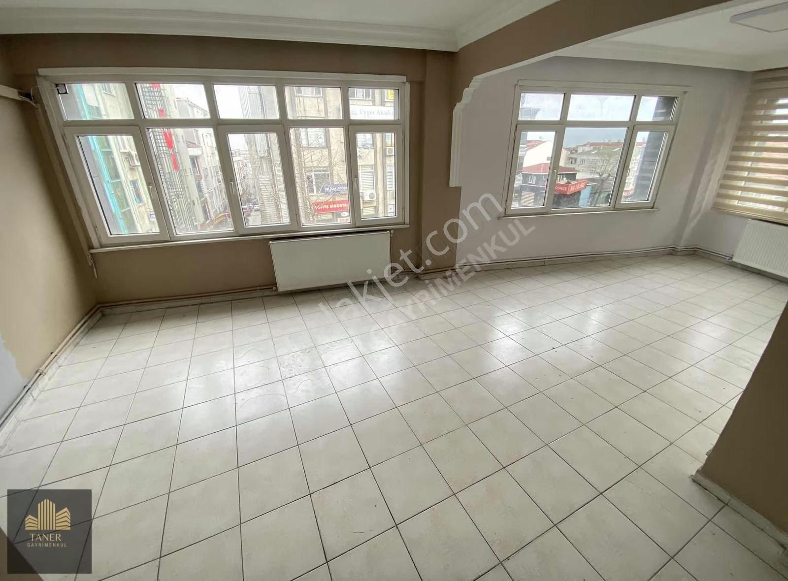 Taner Gayrimenkul'den Cadde Üzeri Kiralık Ofis