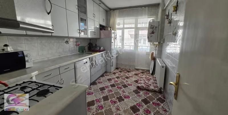 Girişimci Gayrimenkulden Akşehirin Kalbinde Fırsat Daire! - Görsel 10