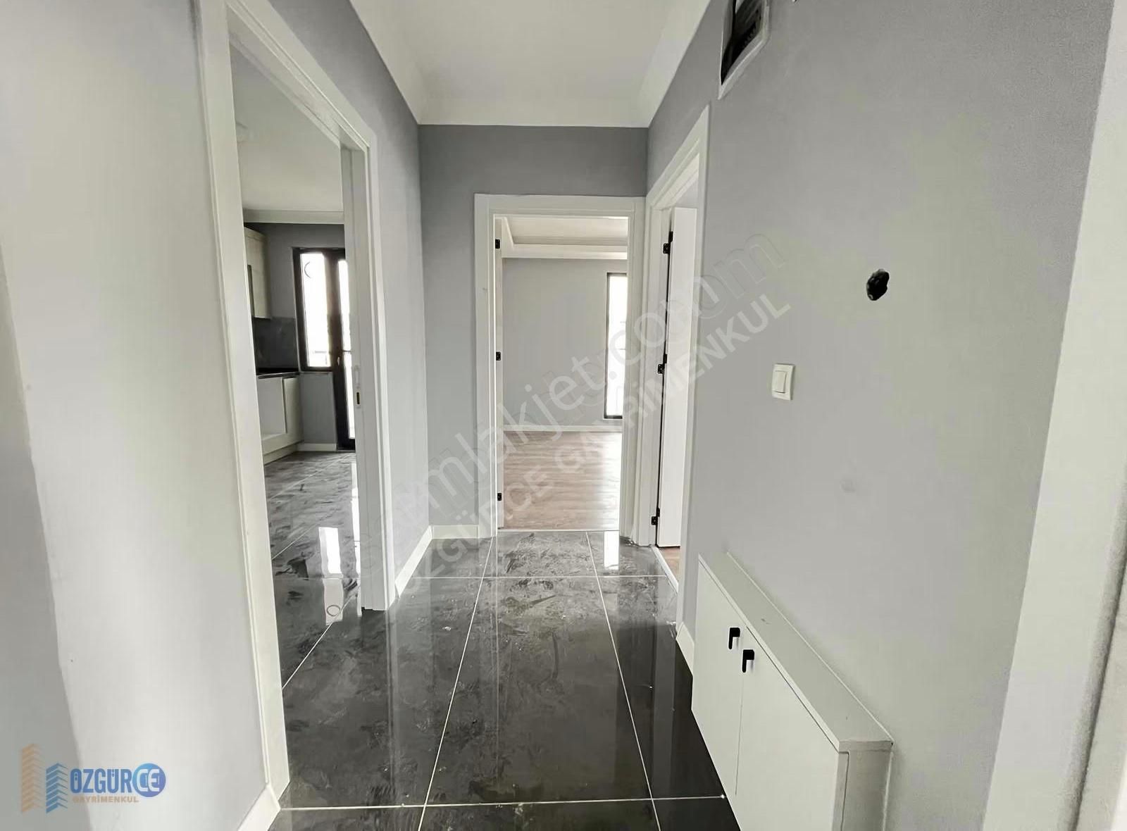 Özgürce'den Darıca Marmaray Durağı Yanı Asansörlü 2+1 Daire - Görsel 6