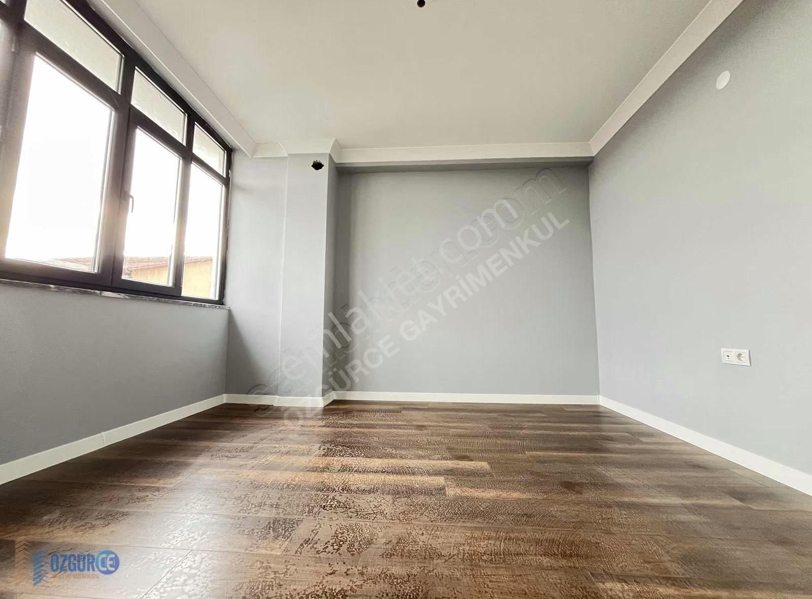 Özgürce'den Darıca Marmaray Durağı Yanı Asansörlü 2+1 Daire - Görsel 8