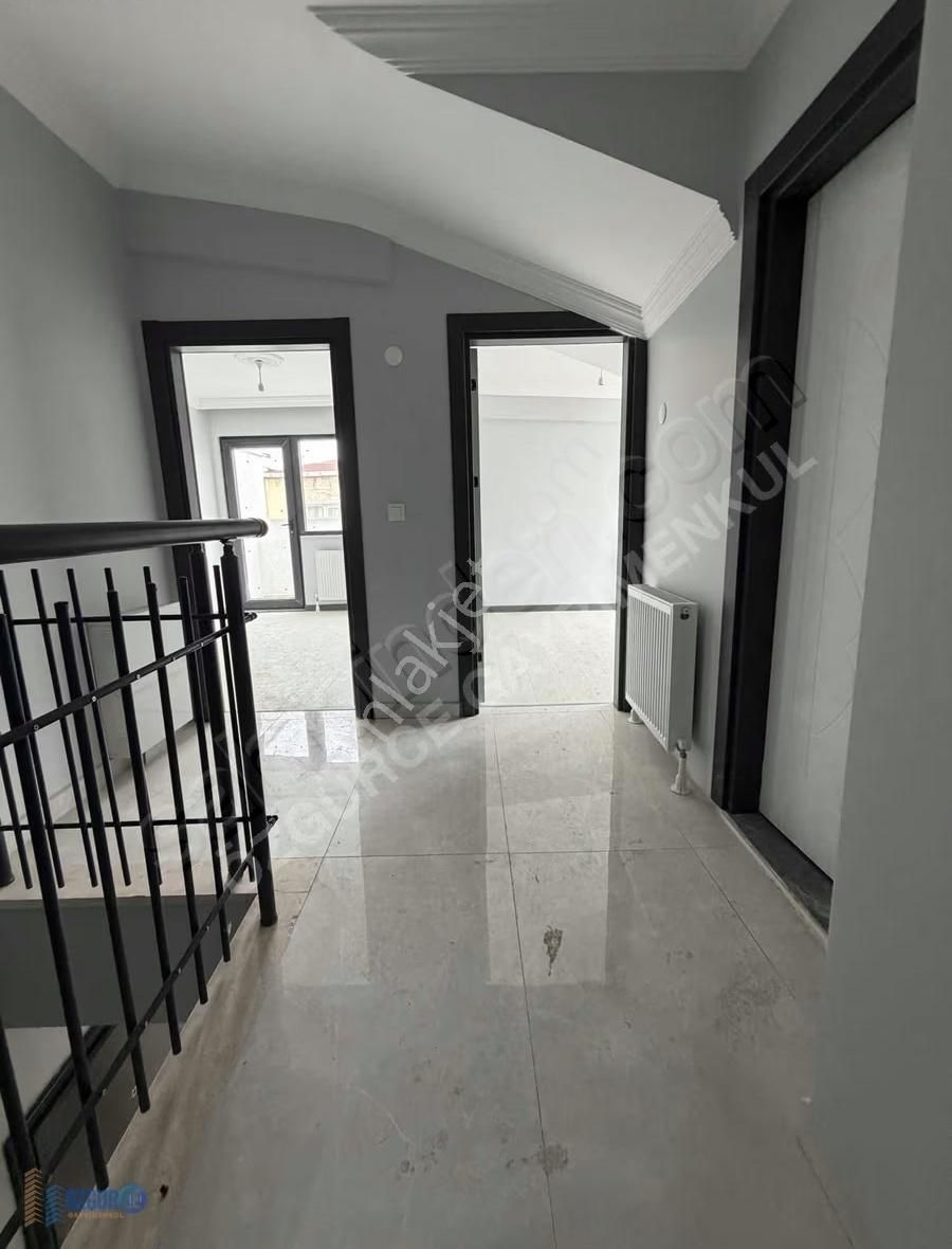 Özgürce Gydden Aşıroğlu Cd Dibi Marmaray Yakını 3+1 Dublex Daire - Görsel 18